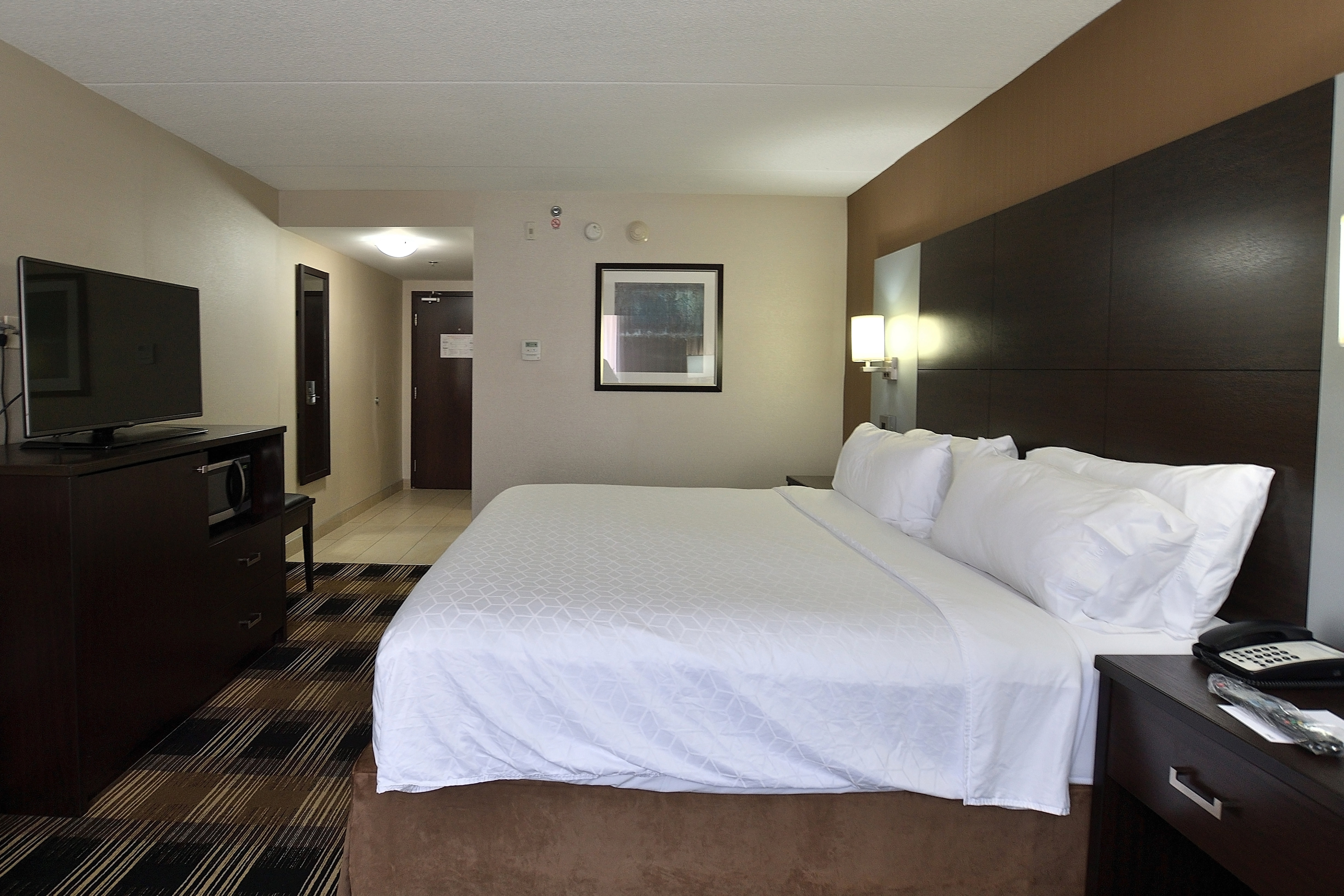 holiday inn express and suites ottawa east orleans