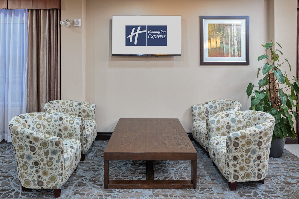 holiday inn express and suites ottawa east orleans