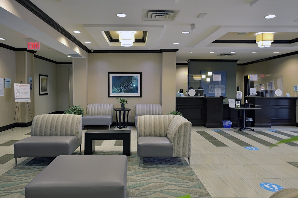 holiday inn express and suites ottawa east orleans