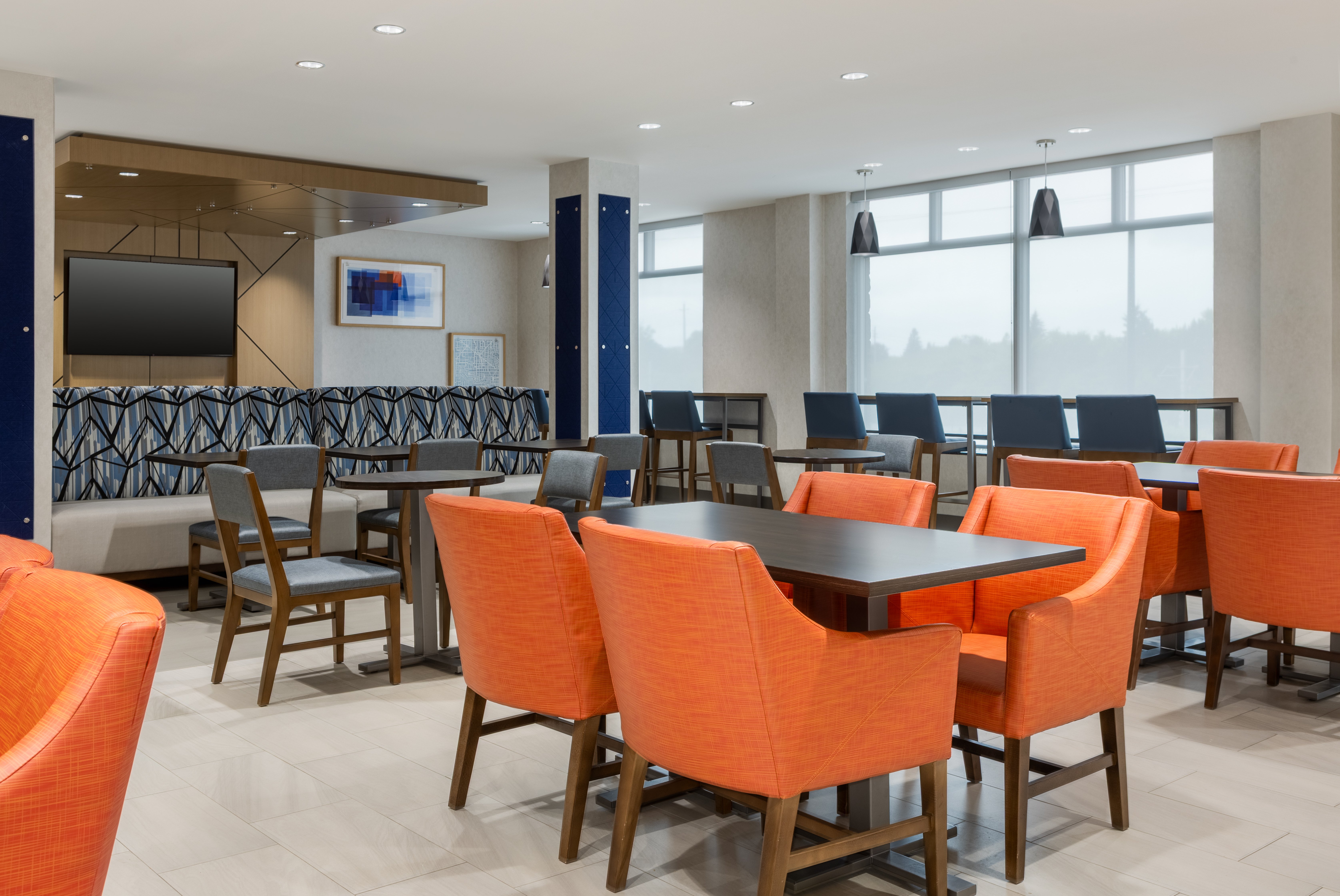 holiday inn express and suites ottawa east orleans