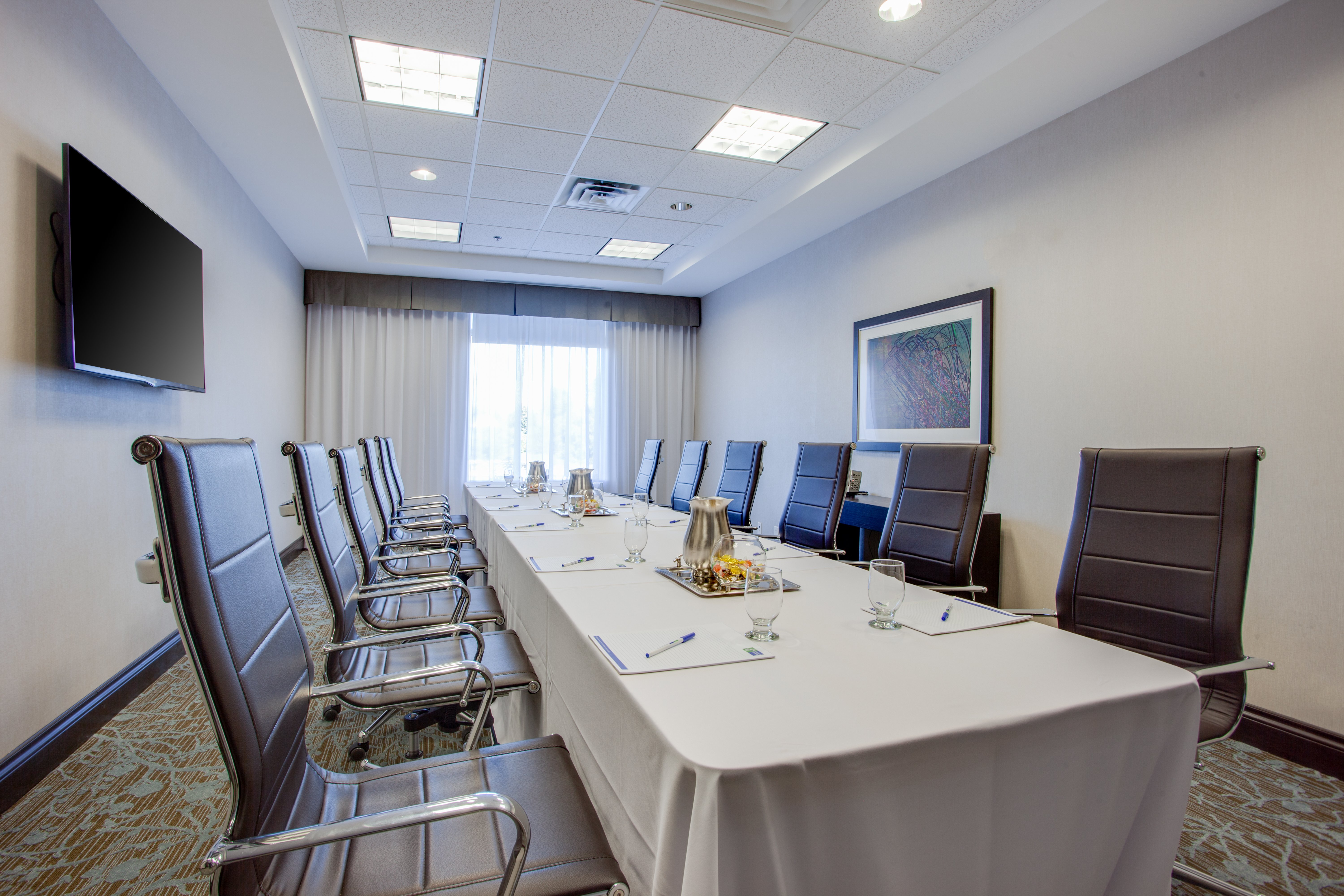 holiday inn express and suites ottawa east orleans