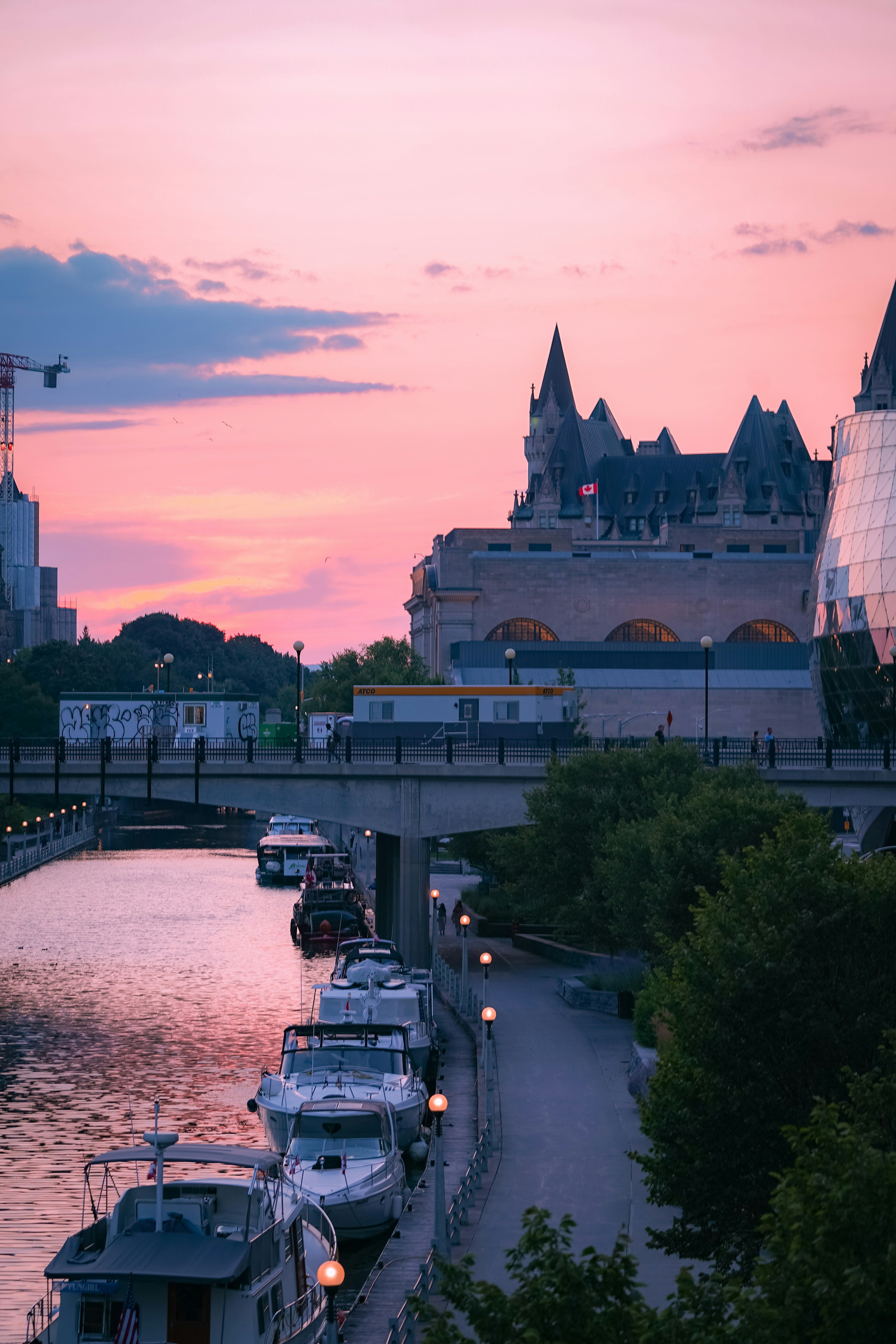 holiday inn express and suites ottawa east orleans