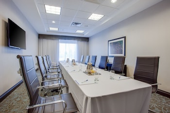 Holiday Inn Express & Suites Ottawa East - Orleans,Orleans>>Gloucester,3 star
