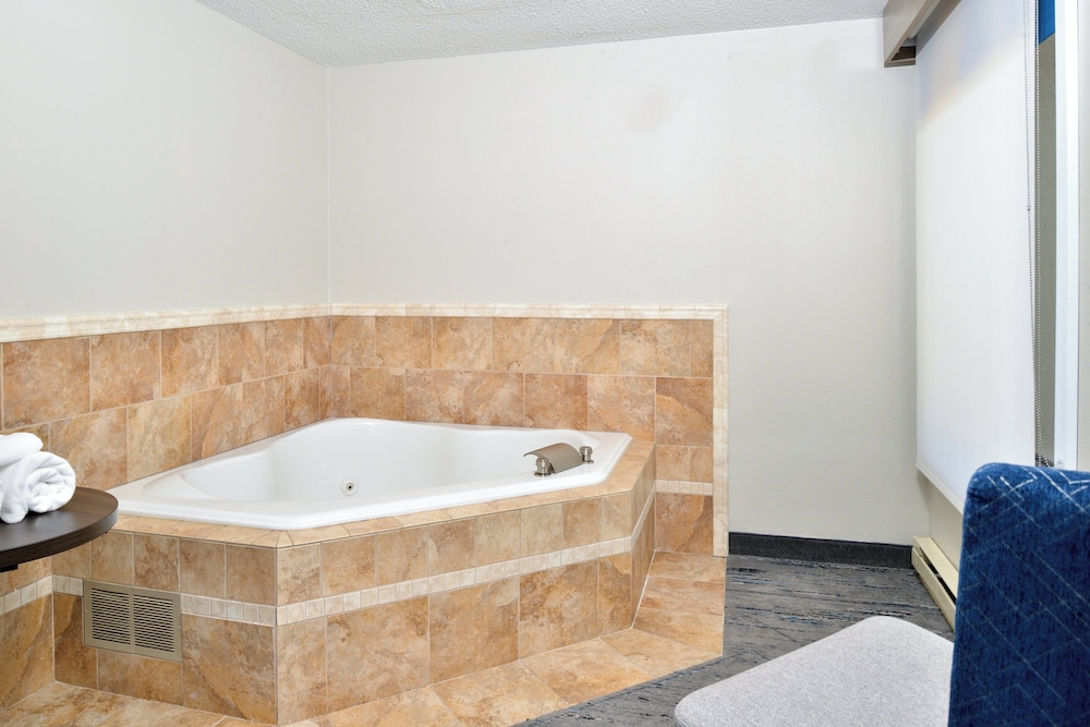 holiday inn express lewisburg new columbia by ihg