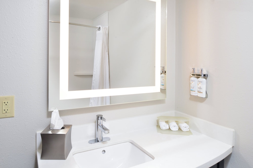 holiday inn express lewisburg new columbia by ihg