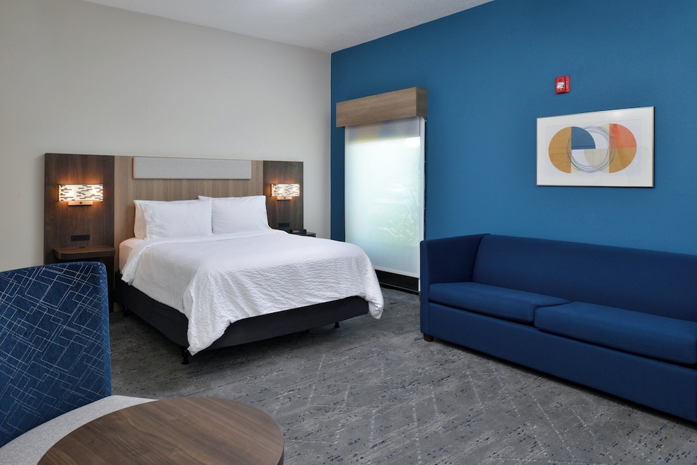 holiday inn express lewisburg new columbia by ihg