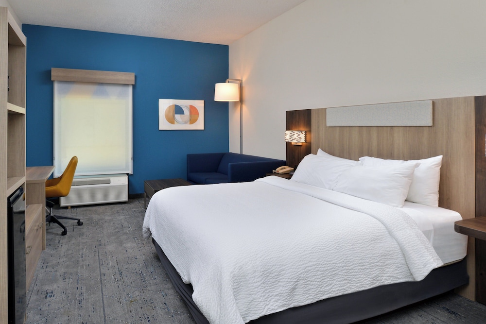 holiday inn express lewisburg new columbia by ihg