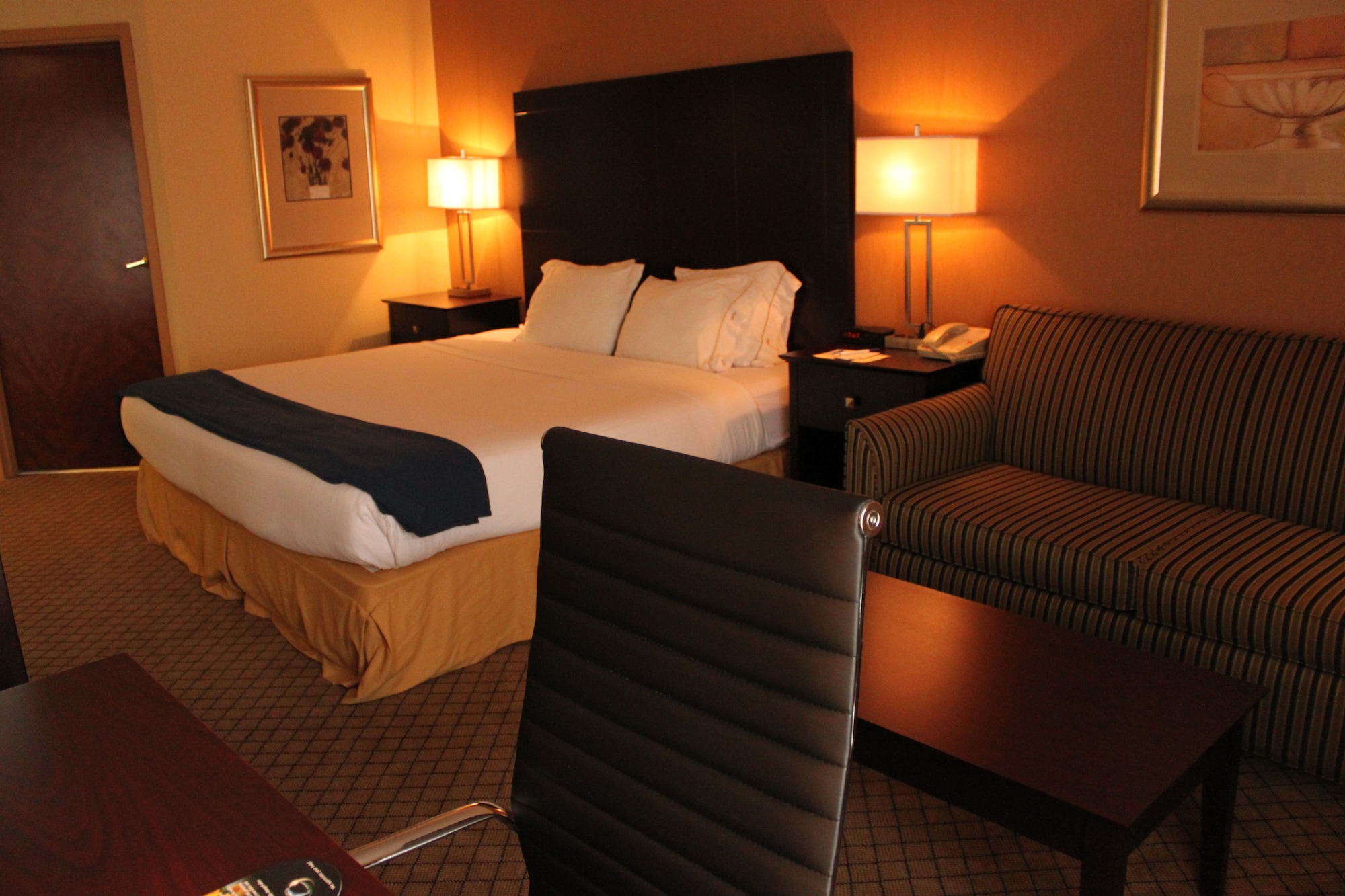 holiday inn express lewisburg new columbia by ihg