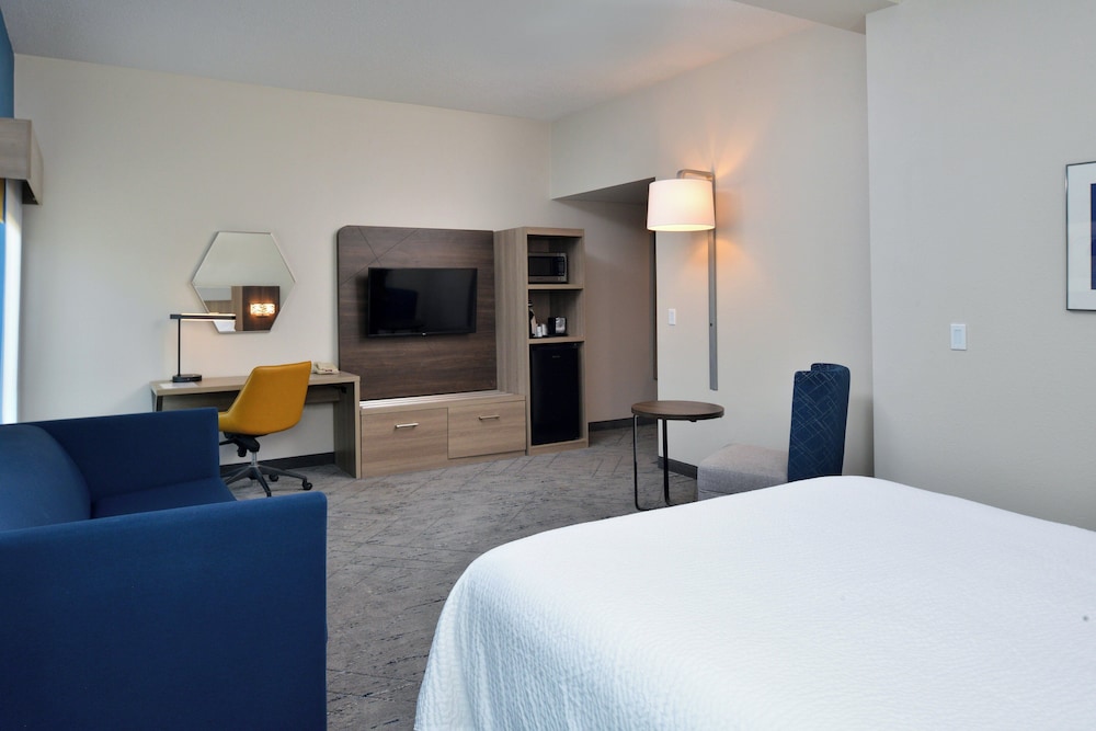 holiday inn express lewisburg new columbia by ihg