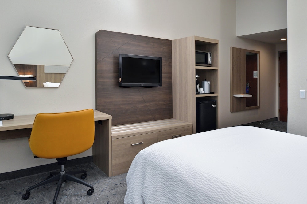holiday inn express lewisburg new columbia by ihg