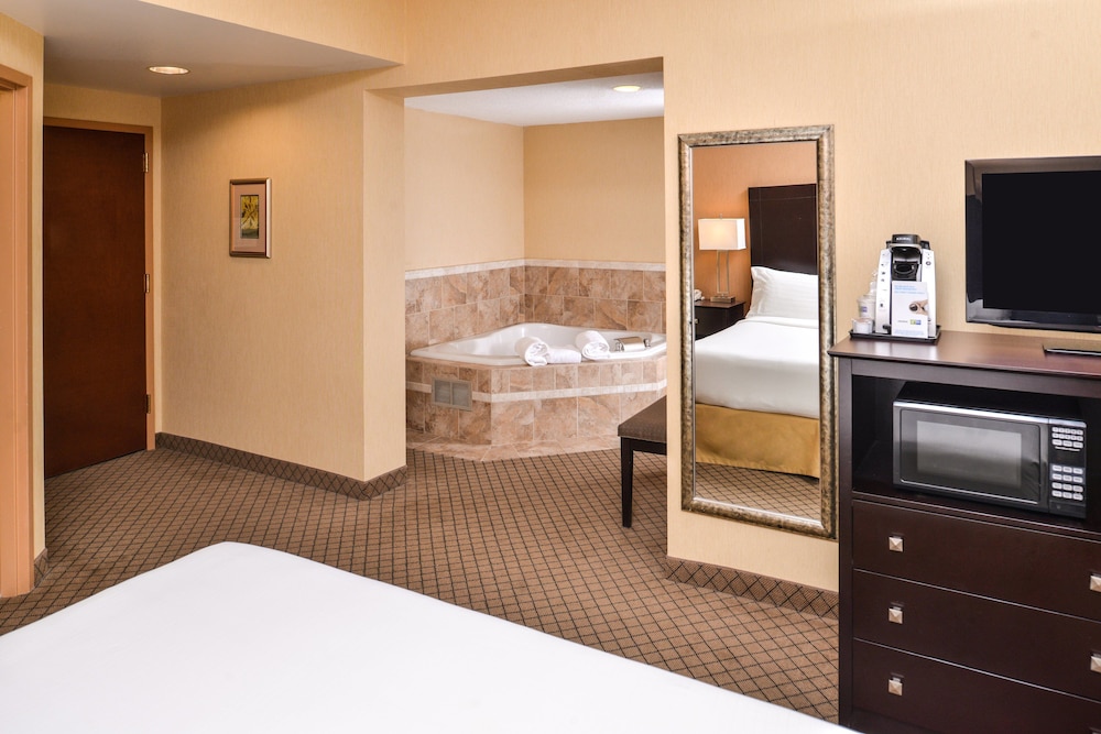 holiday inn express lewisburg new columbia by ihg