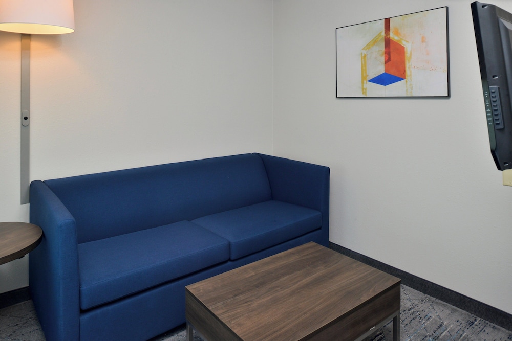 holiday inn express lewisburg new columbia by ihg