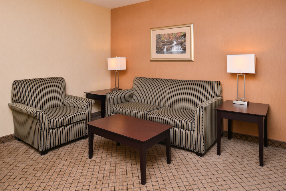 holiday inn express lewisburg new columbia by ihg