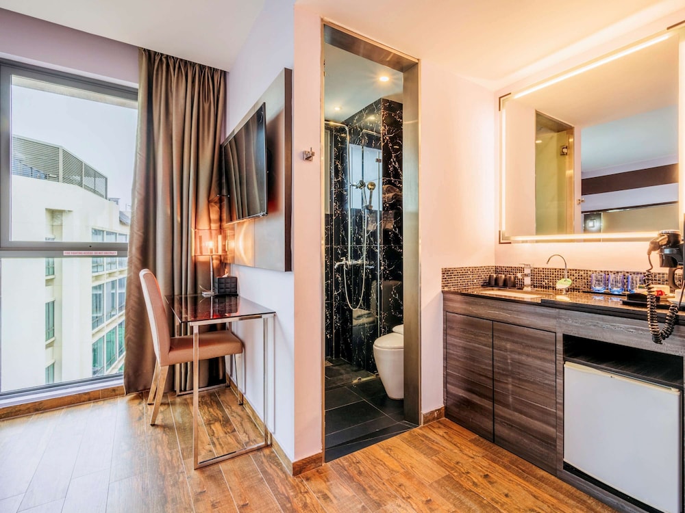 mercure singapore tyrwhitt
