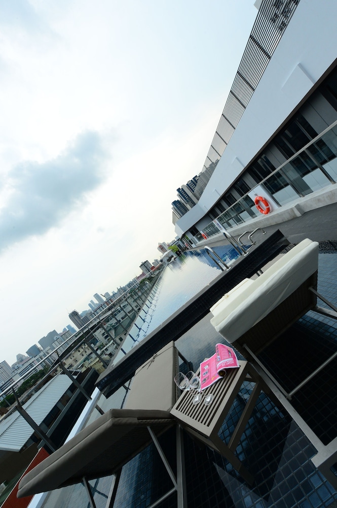 mercure singapore tyrwhitt