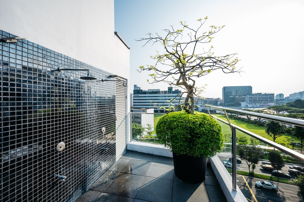 mercure singapore tyrwhitt