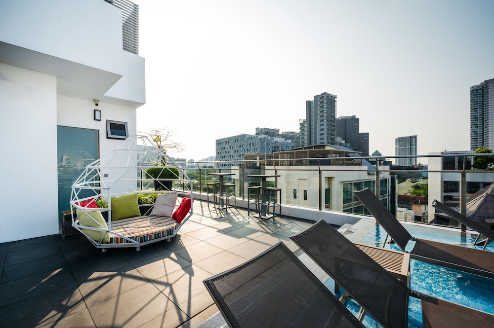 mercure singapore tyrwhitt