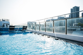 mercure singapore tyrwhitt