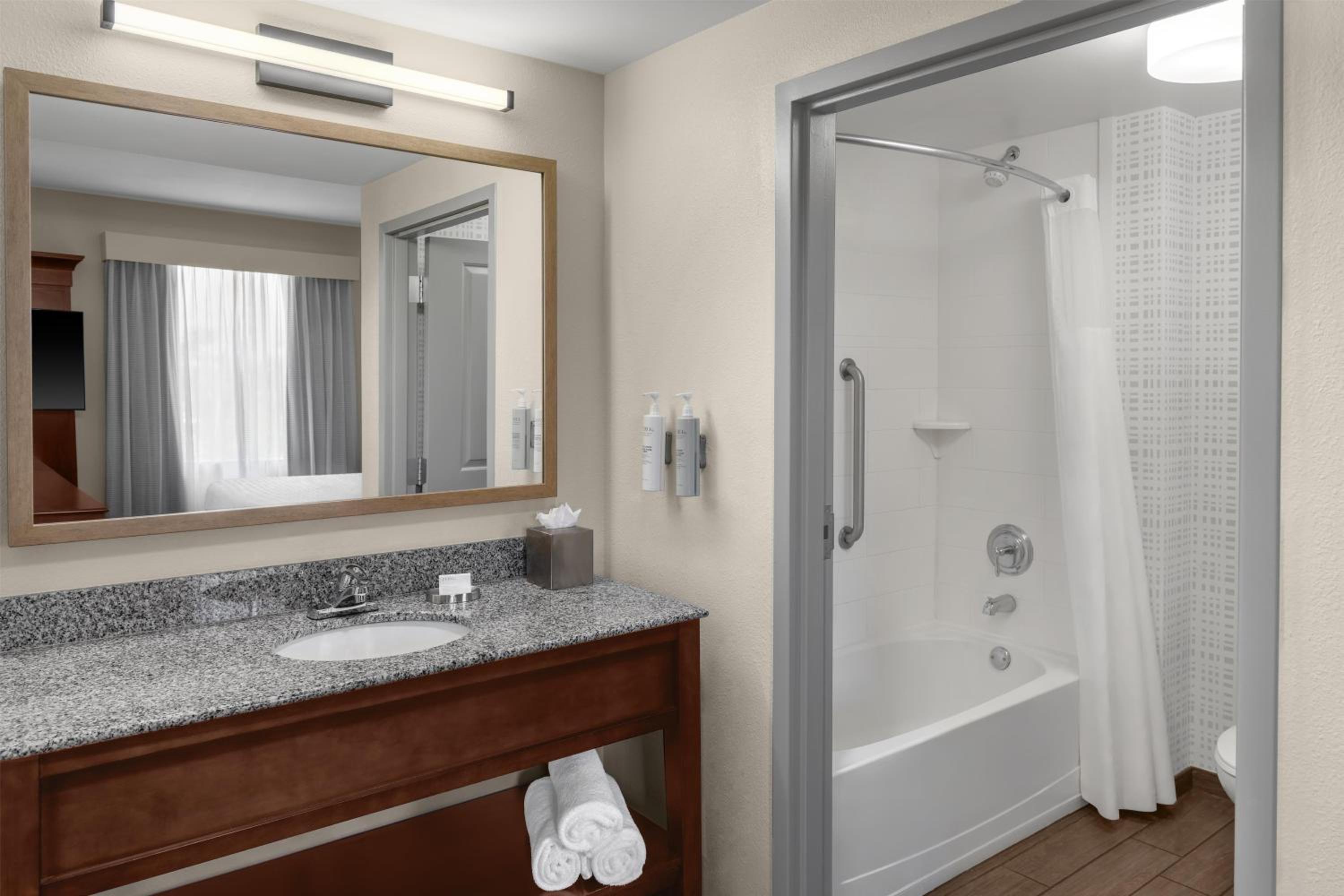 hampton inn and suites coconut creek