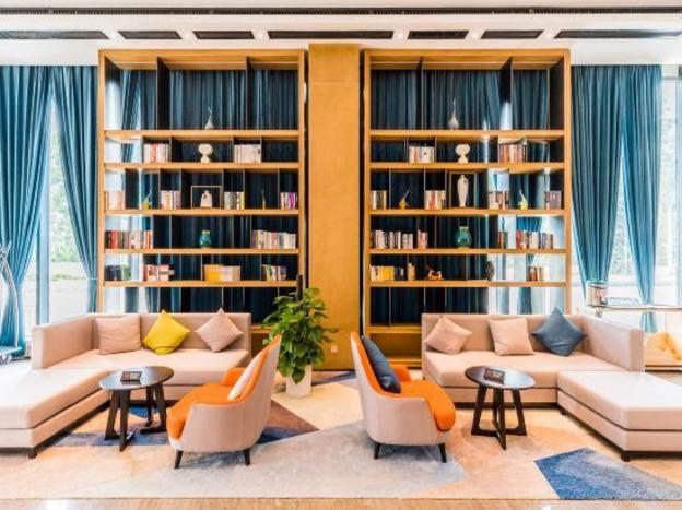 rezen longuu hotel maoming xinyi education city