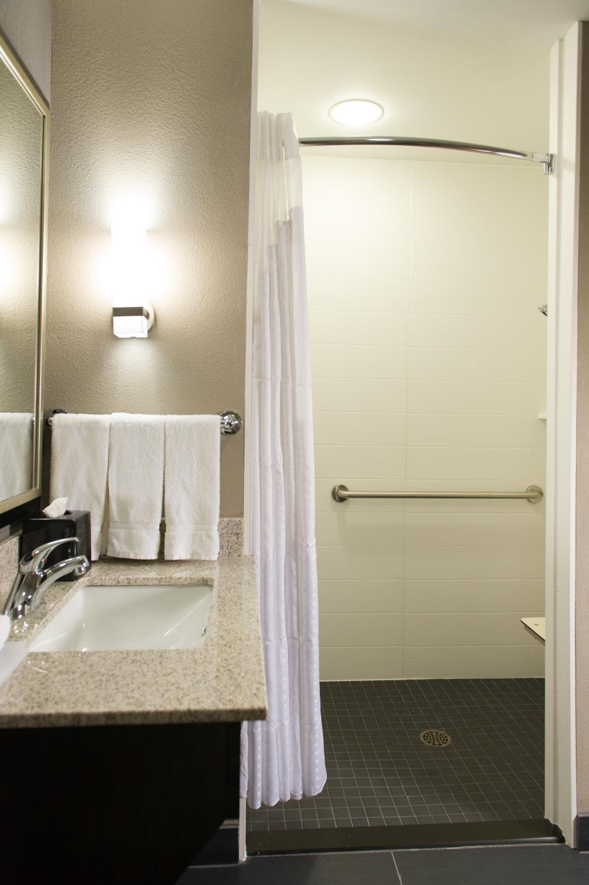 holiday inn express and suites madison central by ihg