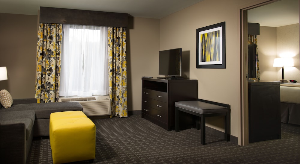 holiday inn express and suites madison central by ihg