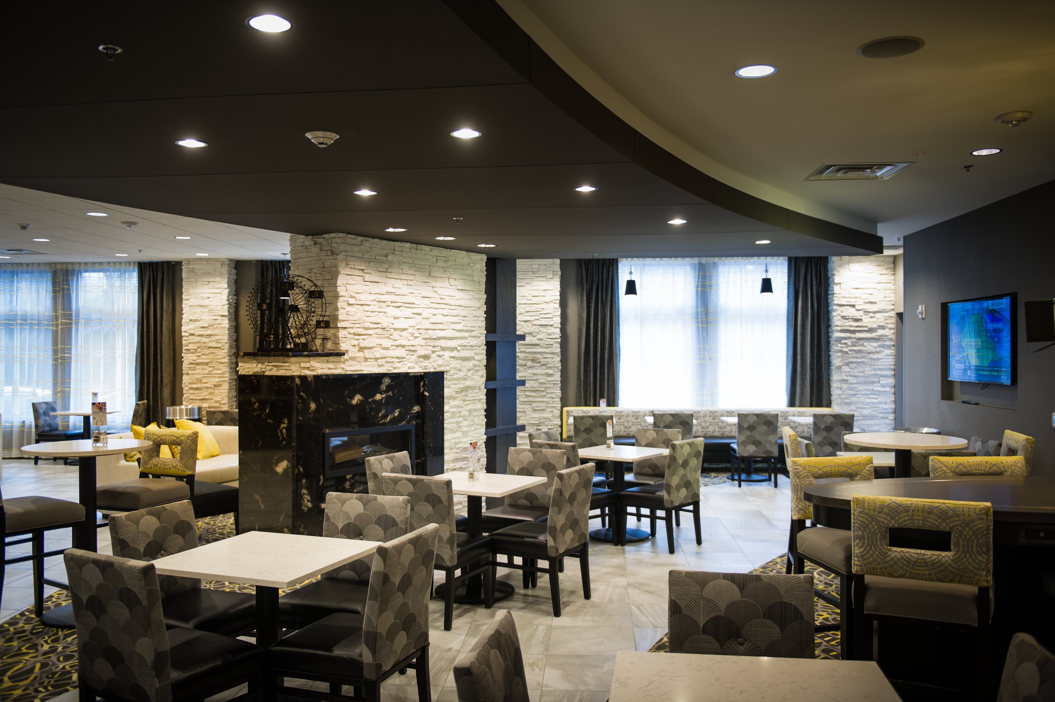 holiday inn express and suites madison central by ihg