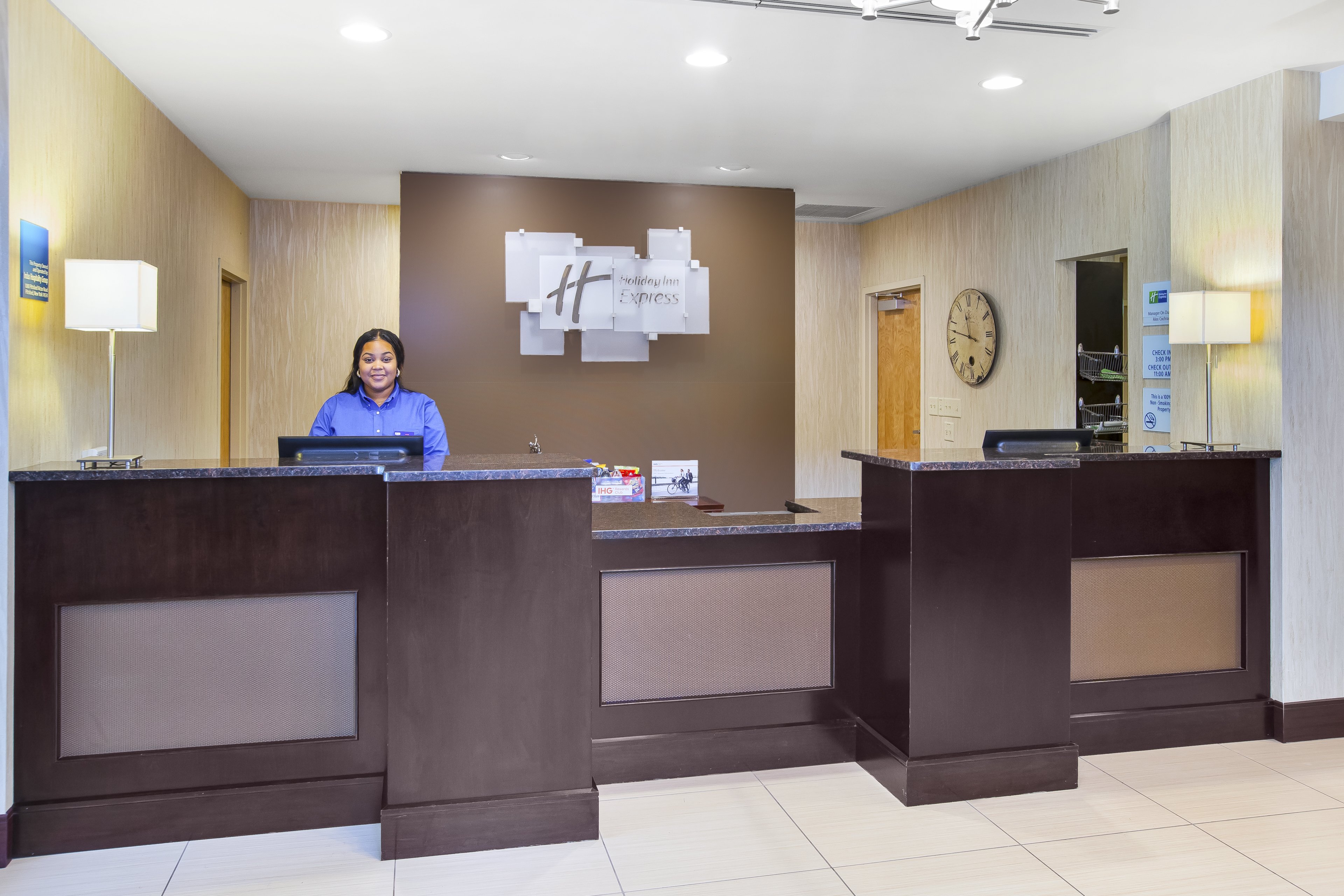 holiday inn express and suites geneva finger lakes by ihg