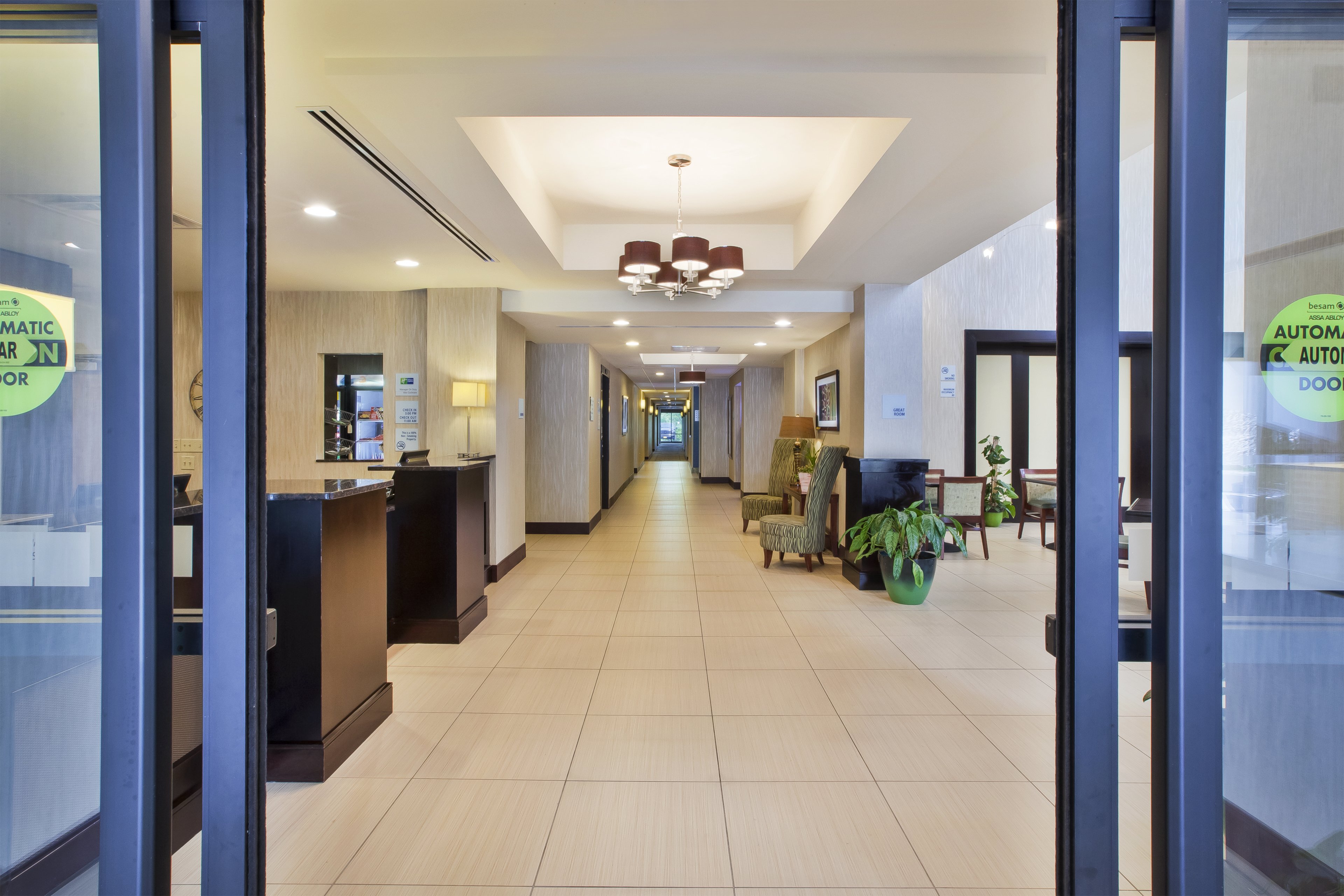 holiday inn express and suites geneva finger lakes by ihg