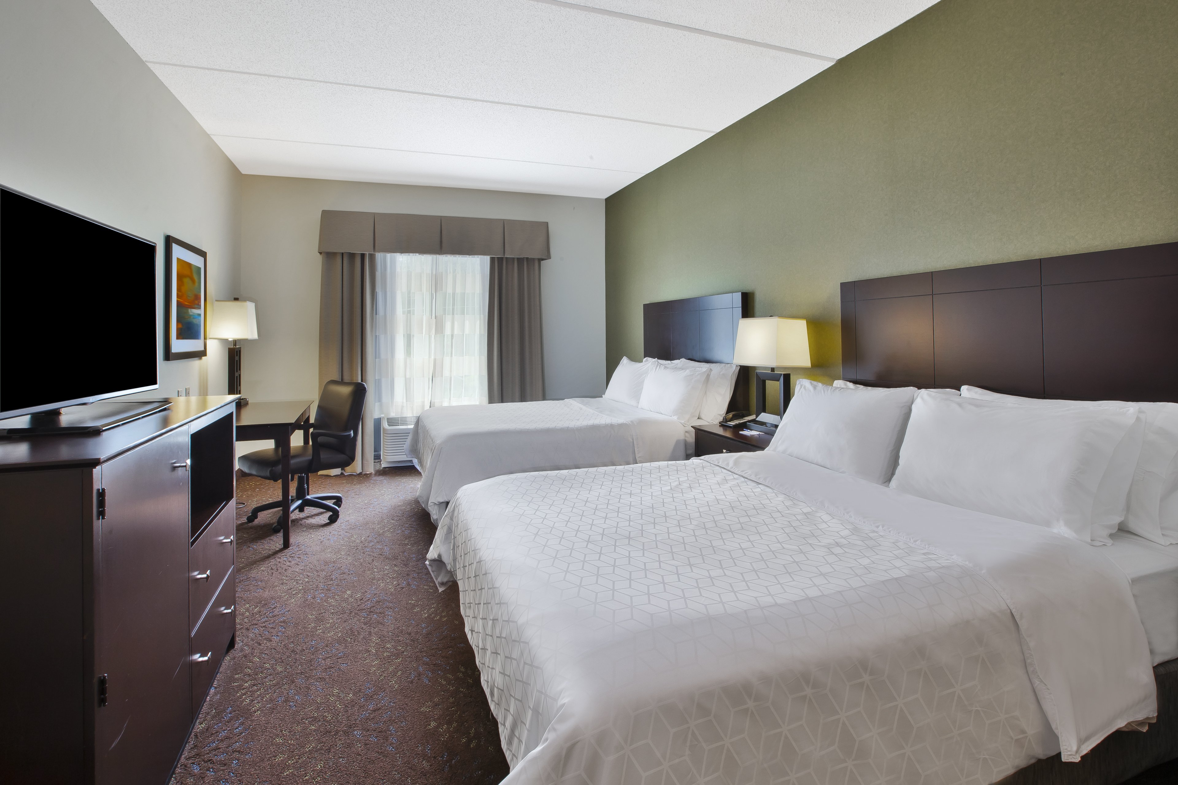 holiday inn express and suites geneva finger lakes by ihg