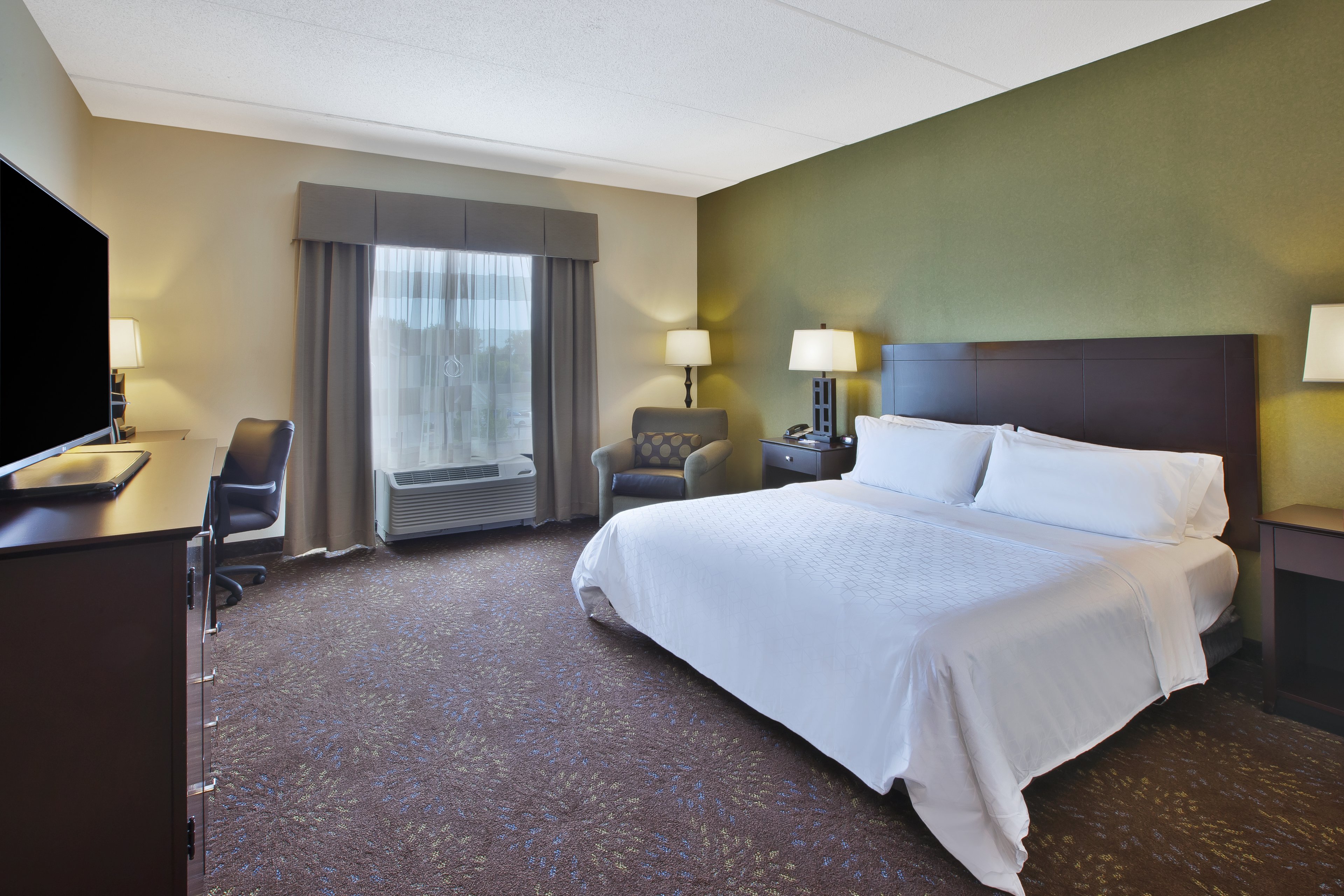 holiday inn express and suites geneva finger lakes by ihg