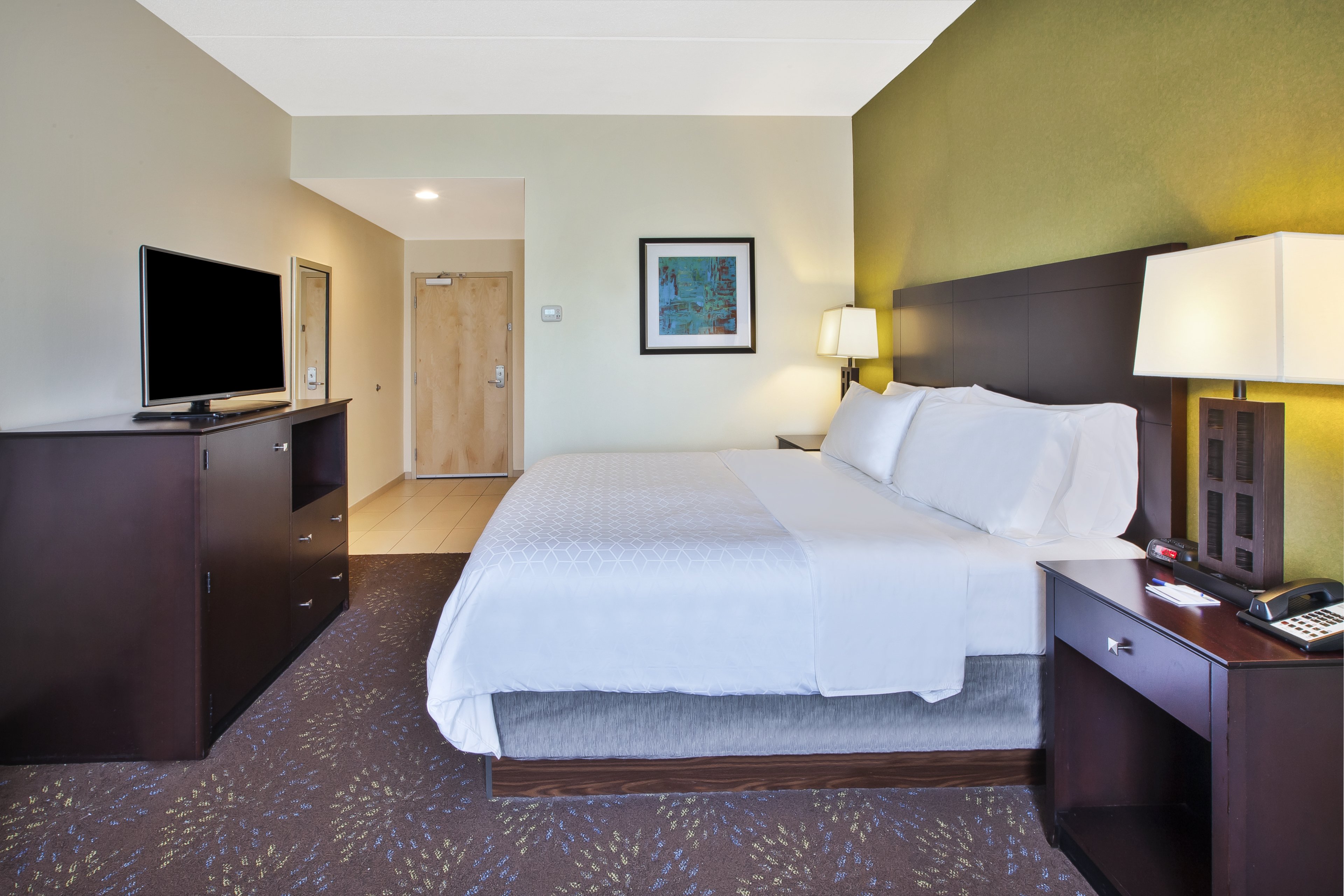 holiday inn express and suites geneva finger lakes by ihg
