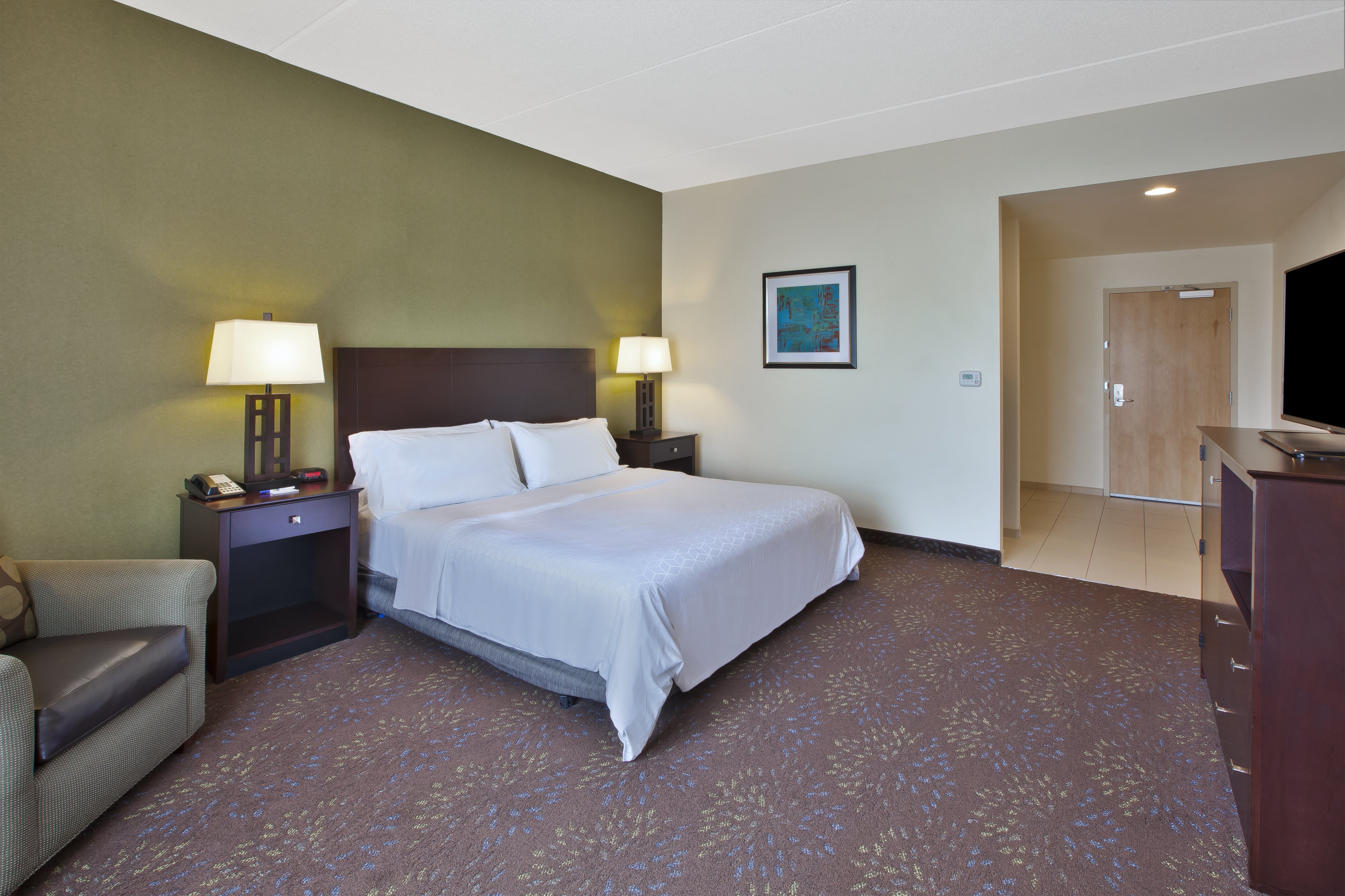 holiday inn express and suites geneva finger lakes by ihg