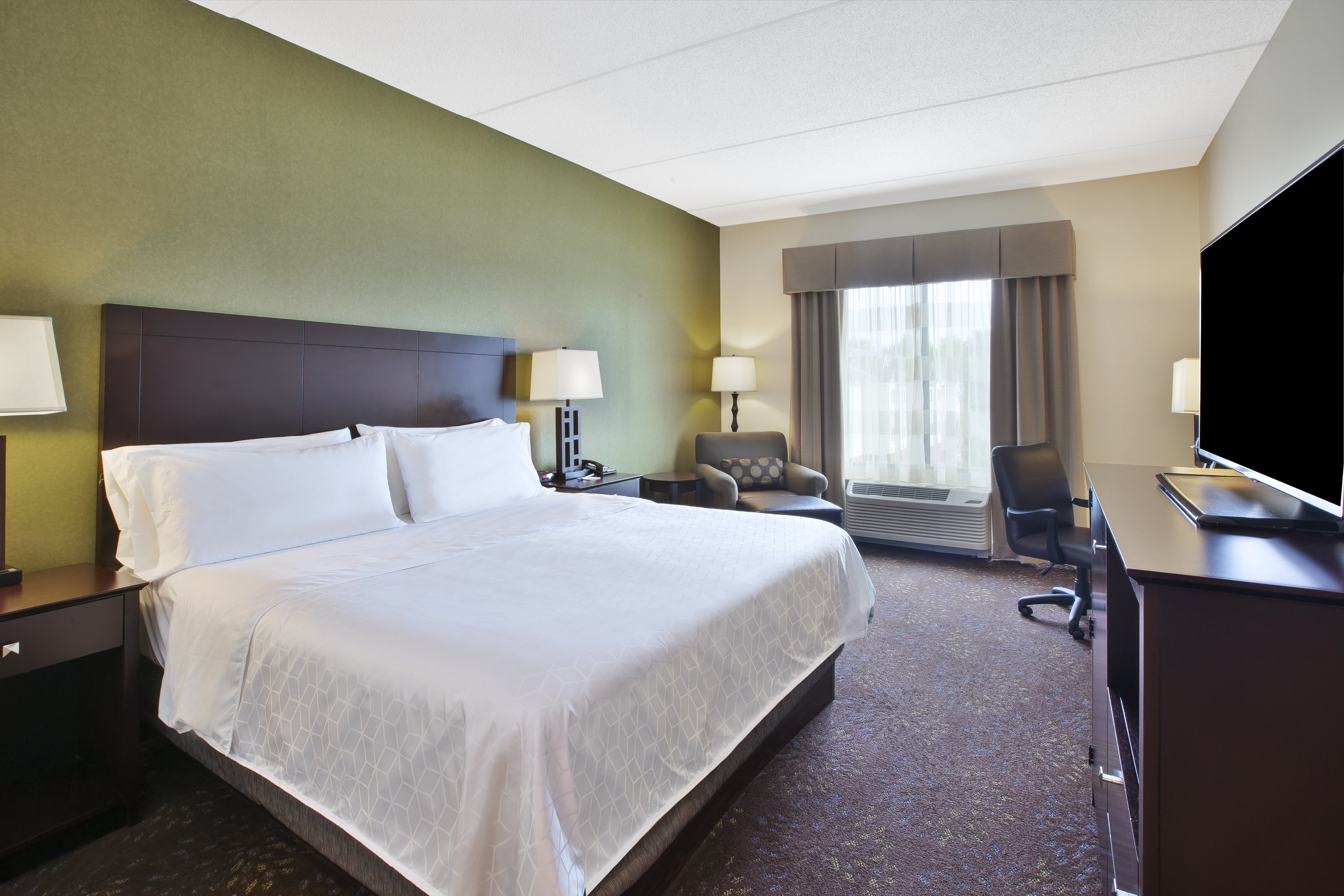holiday inn express and suites geneva finger lakes by ihg