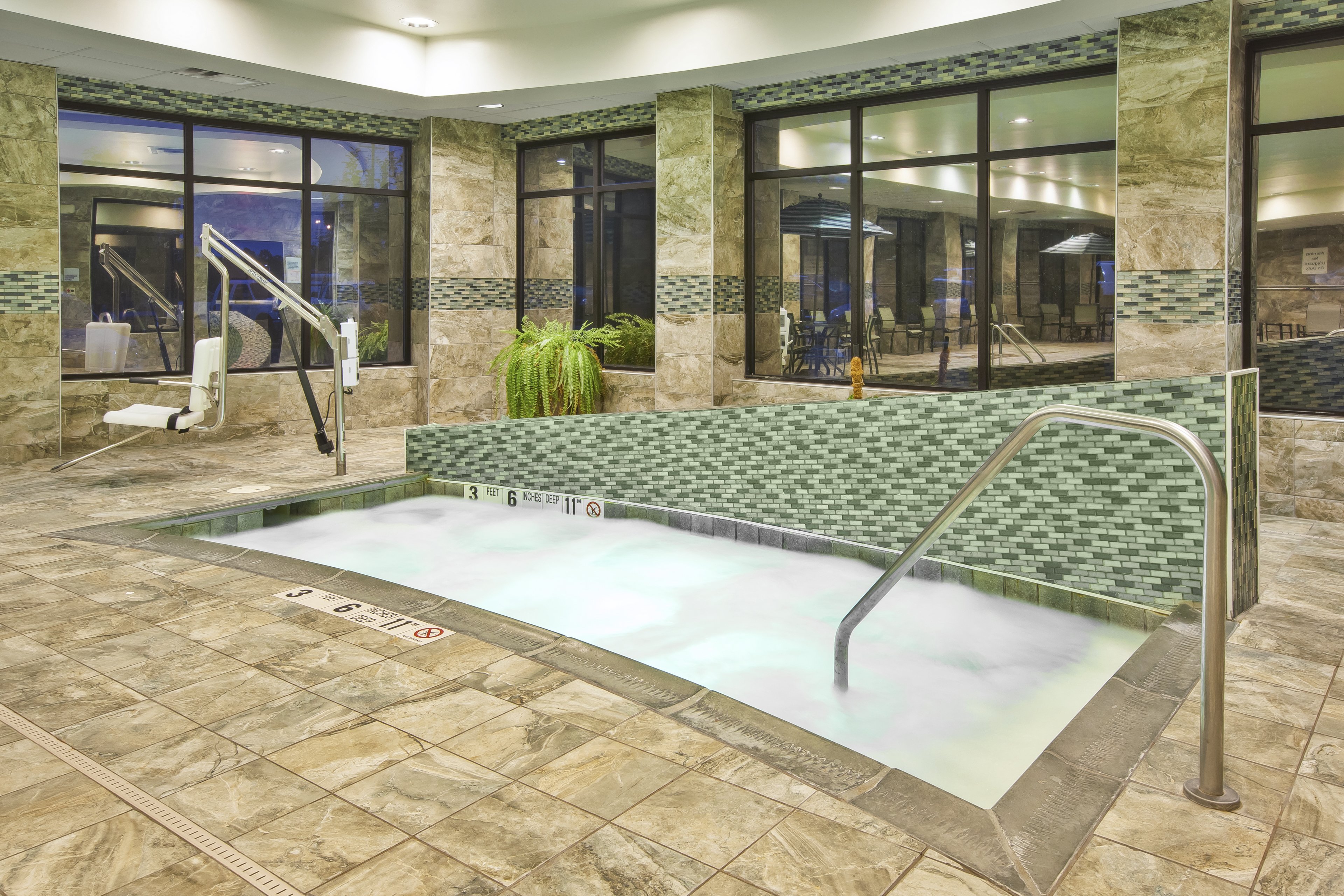 holiday inn express and suites geneva finger lakes by ihg