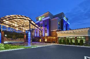 holiday inn express and suites geneva finger lakes by ihg