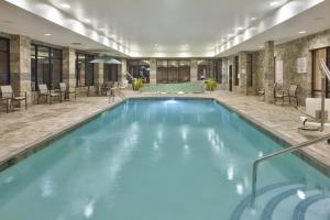 holiday inn express and suites geneva finger lakes by ihg