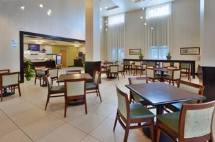 holiday inn express and suites geneva finger lakes by ihg