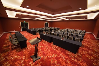 the davenport grand autograph collection