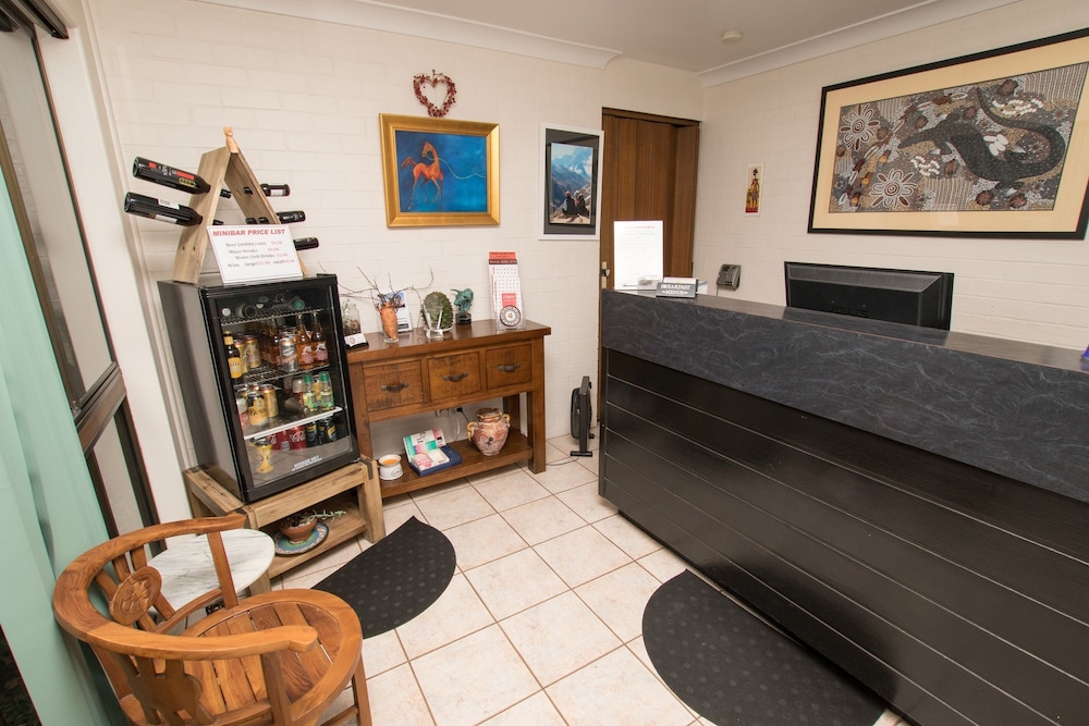 country pathfinder motor inn