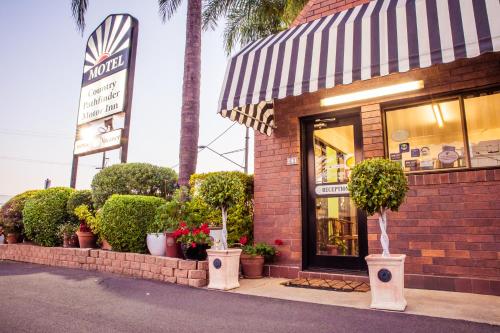 country pathfinder motor inn
