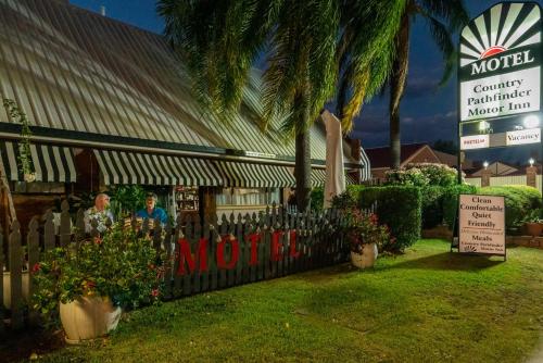 country pathfinder motor inn