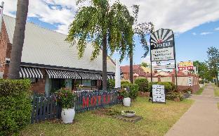 country pathfinder motor inn