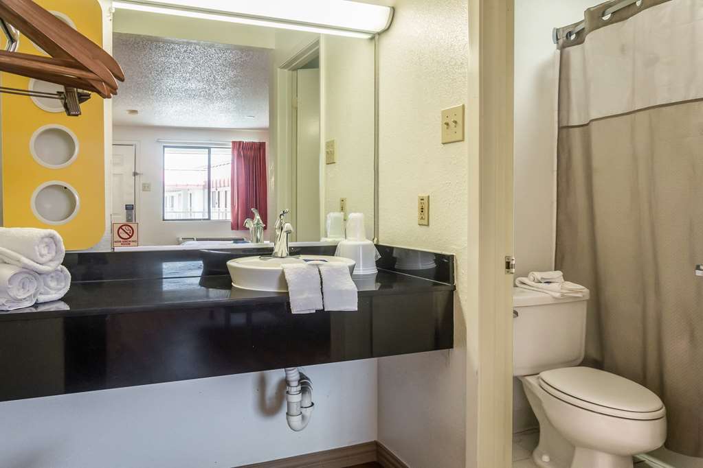 motel 6 mesquite tx rodeo convention ctr