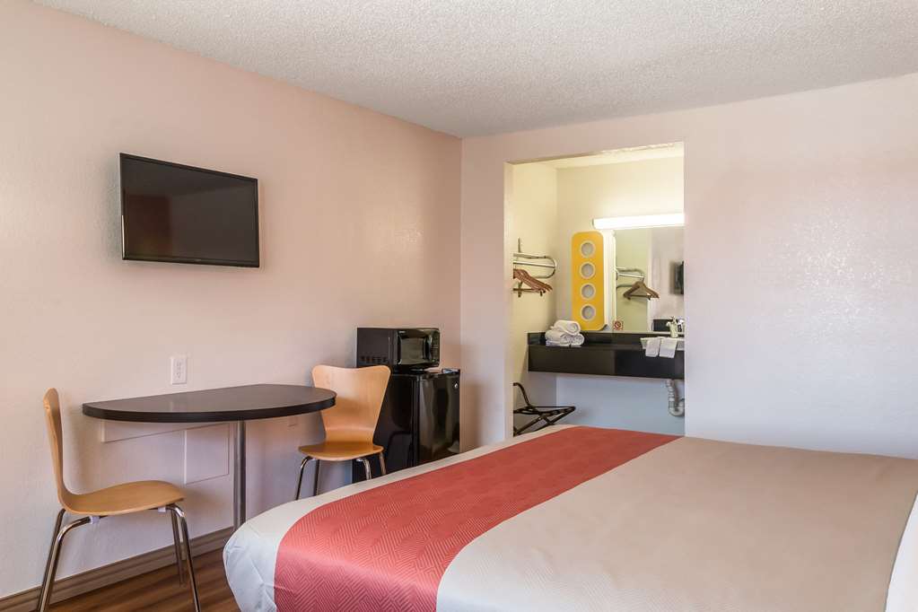 motel 6 mesquite tx rodeo convention ctr