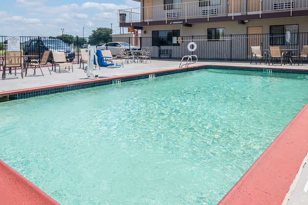 motel 6 mesquite tx rodeo convention ctr
