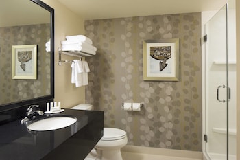 fairfield inn and suites by marriott calgary downtown