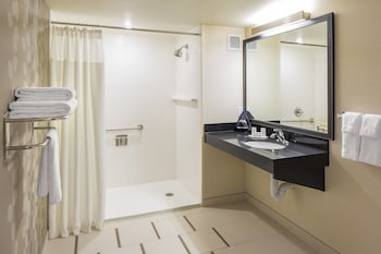 fairfield inn and suites by marriott calgary downtown