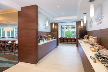 fairfield inn and suites by marriott calgary downtown