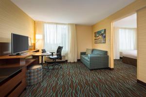fairfield inn and suites by marriott calgary downtown